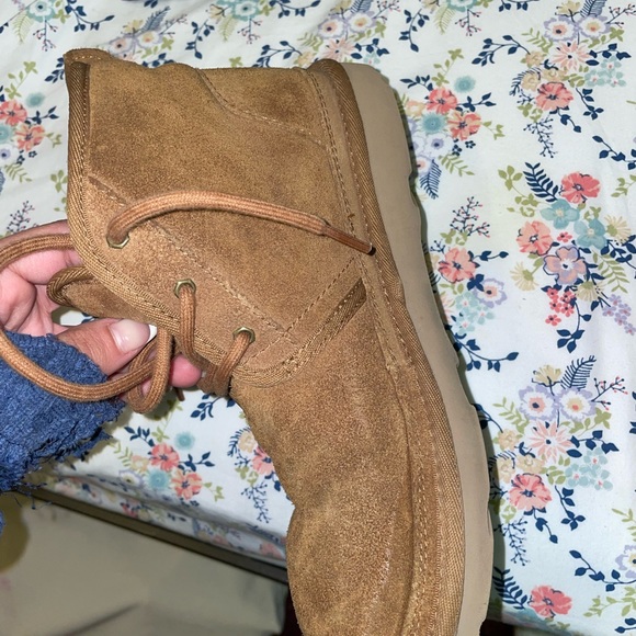 Ugg Boy Boots - Picture 6 of 6